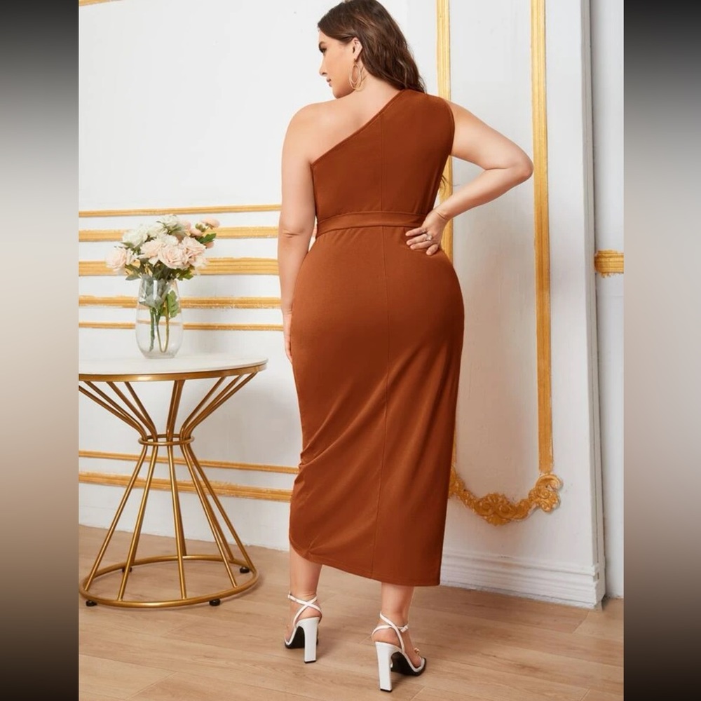 Cocktail Dress - Picture 2 of 5